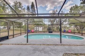 Building Photo - 920 Lakeview Dr
