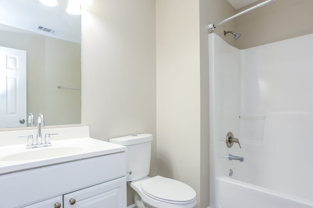 Building Photo - 2350 Sapphire Ct