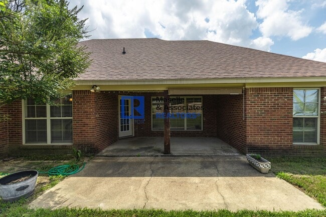 Building Photo - 3 Bed/2 Bath Home in Gluckstadt