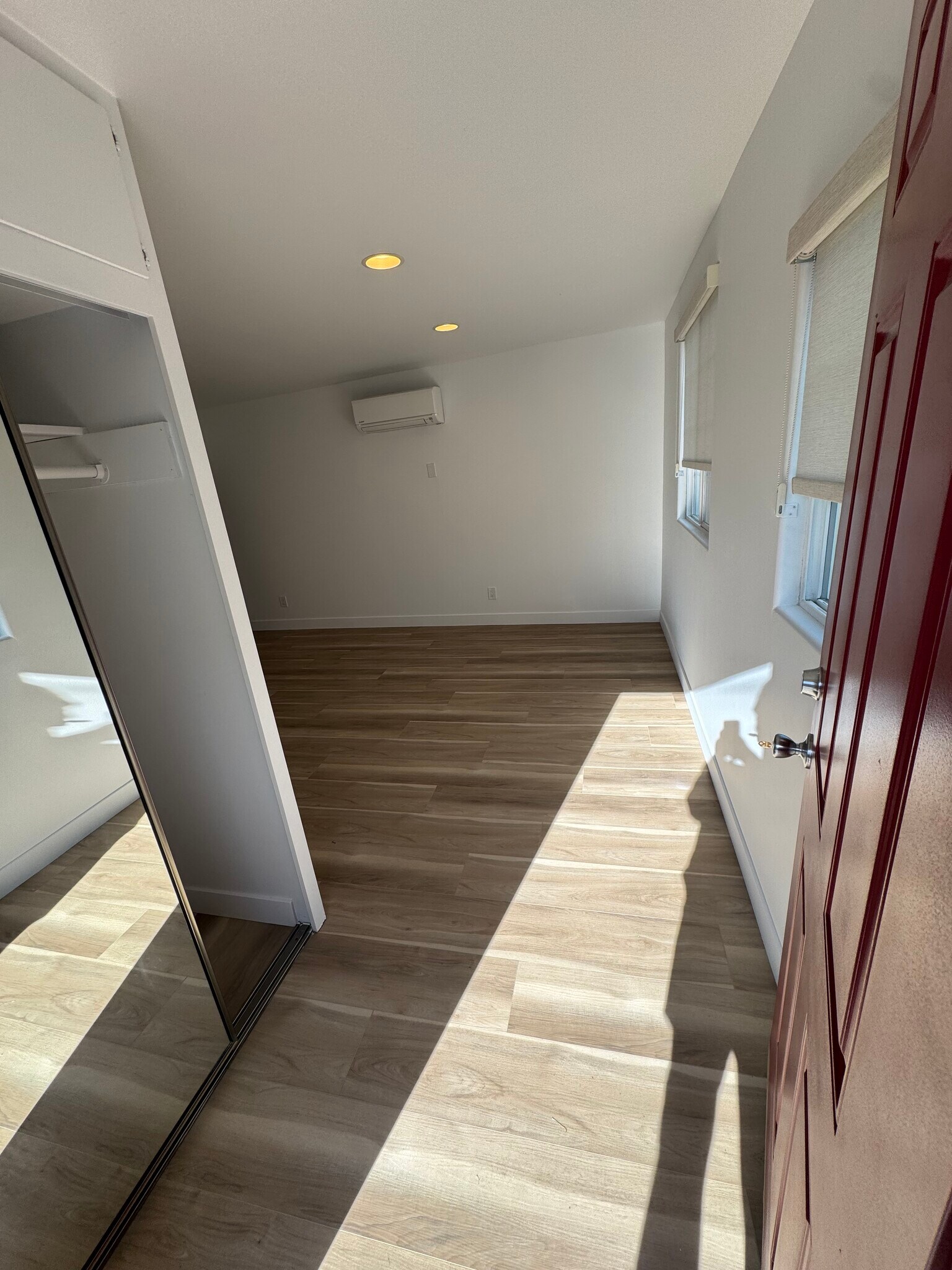Building Photo - 2215 Alsace Ave