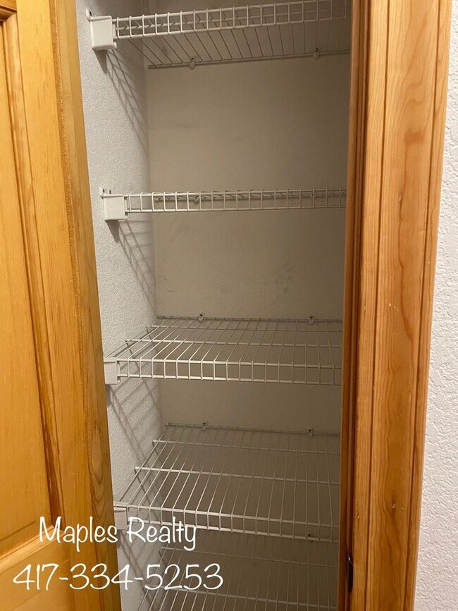 Building Photo - VERY NICE 3 bedroom home in Branson, MO fo...