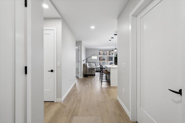 Building Photo - 18 Artisan Dr