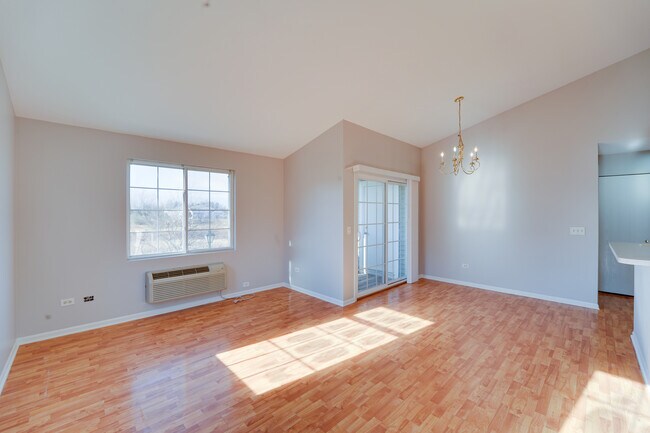 Building Photo - 1231 Silverstone Dr