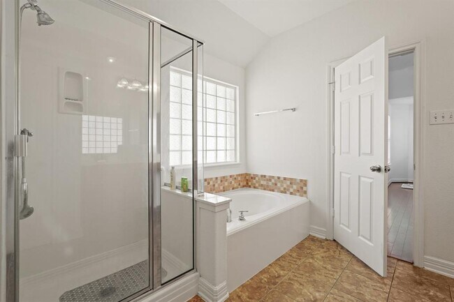 Building Photo - 9003 Creeks Gate Ct