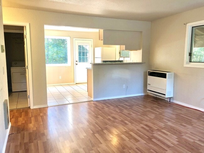 Building Photo - 1200 Pinecone Cir