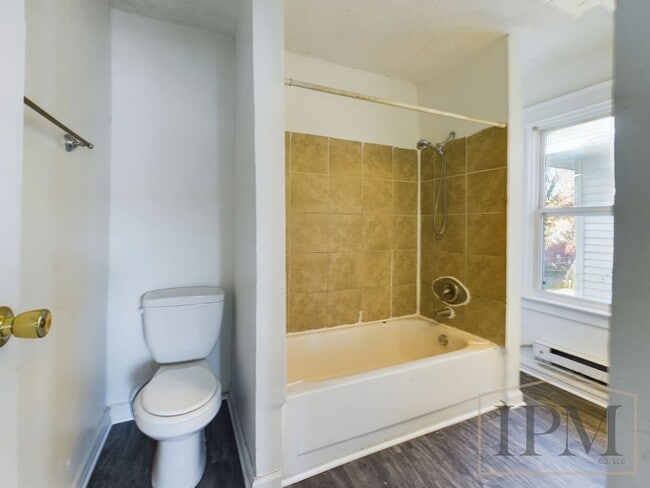 Building Photo - Coming Soon! - Recently Renovated 3 Bedroo...