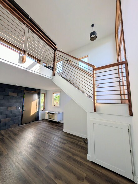 Building Photo - 3363 C St