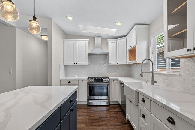 Building Photo - Charming and Cozy Air-Conditioned High Point Rambler (1st Month Free)