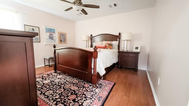 Building Photo - 21024 Alden's Oak