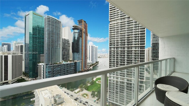 Building Photo - 500 Brickell Ave