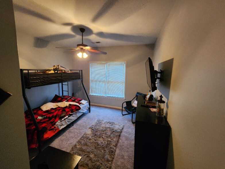 Building Photo - 158 Vinings Lake Ct SW