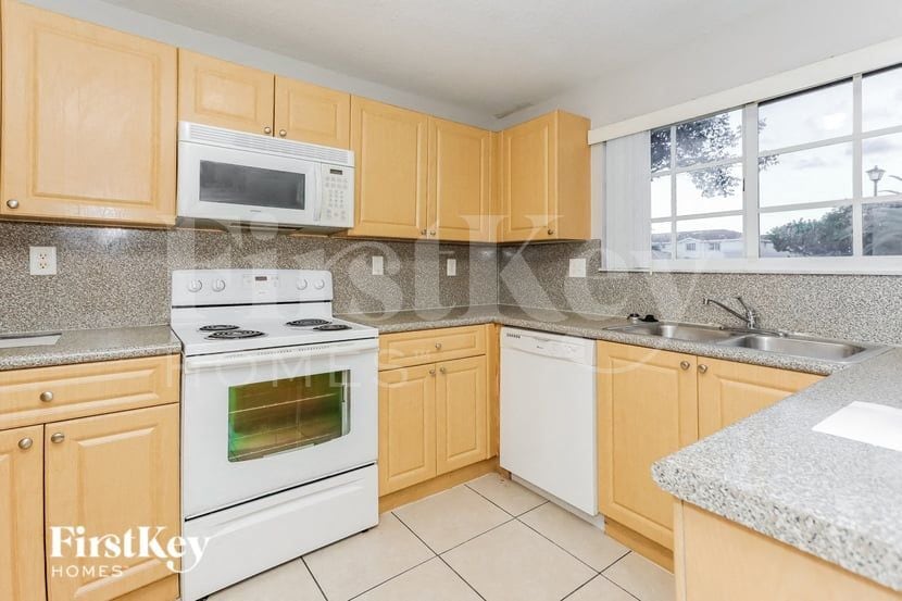 Building Photo - 14000 SW 260th St