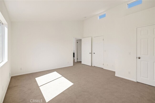 Upstairs Master Bedroom - 4162 W 167th St