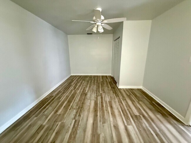 Building Photo - 3005 Hawthorne St