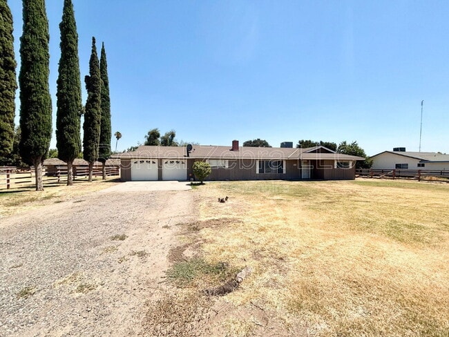 Building Photo - 2400 Gurr Rd