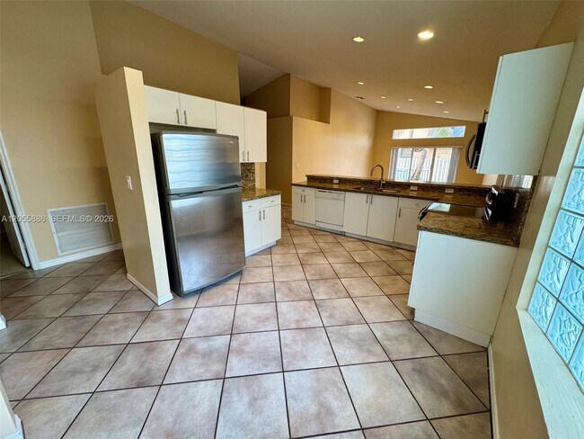 Building Photo - 3393 SW 180th Way