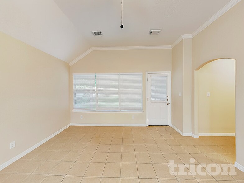 Building Photo - 1414 Ashway St