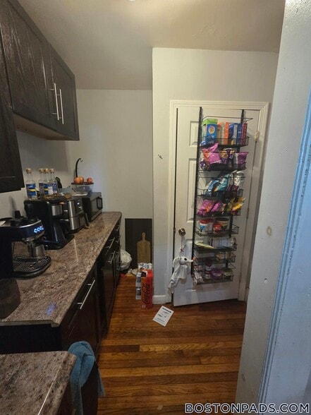 Building Photo - 11 Akron St