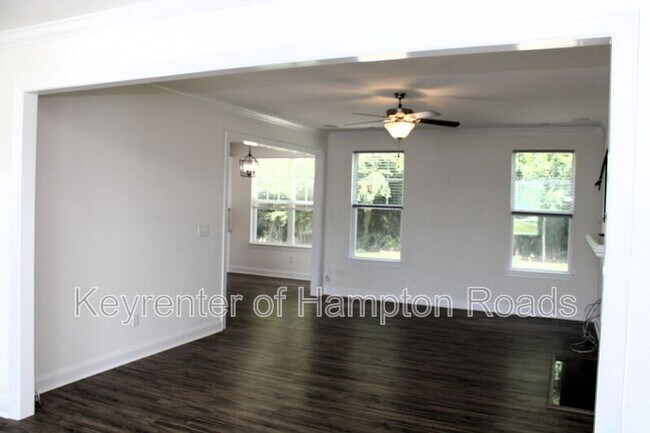 Building Photo - 1016 Beachstone Quay