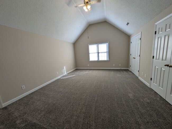 Building Photo - Gorgeous Brick 4 bedroom, 4 bathroom home located in the Farmwood community in Minthill!