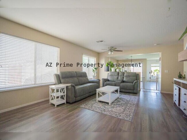 Building Photo - 15160 W Smokey Dr