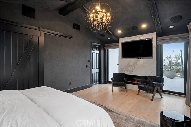 Building Photo - 3642 Alta Mesa Dr