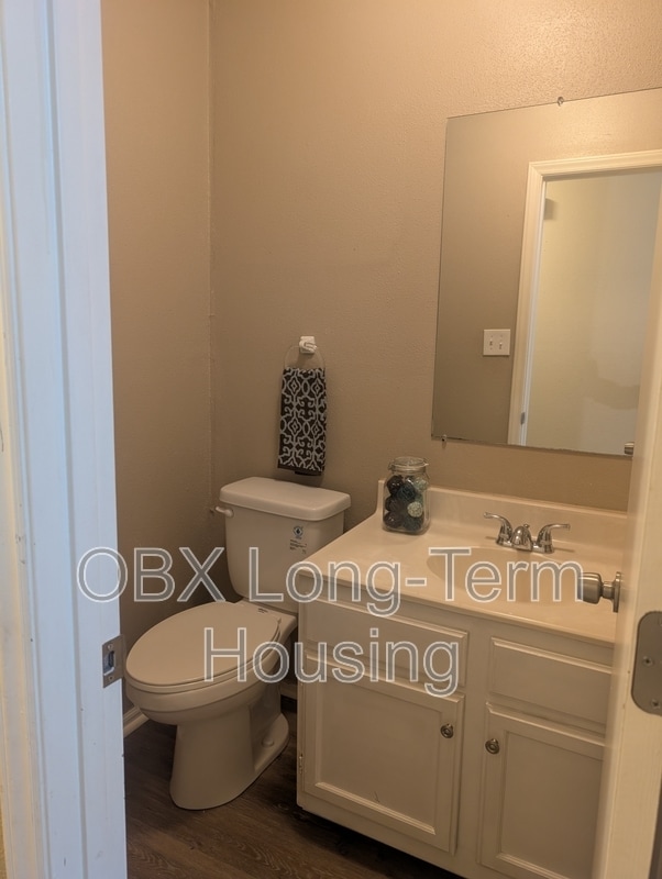 Building Photo - 207 Pine Grove Trail