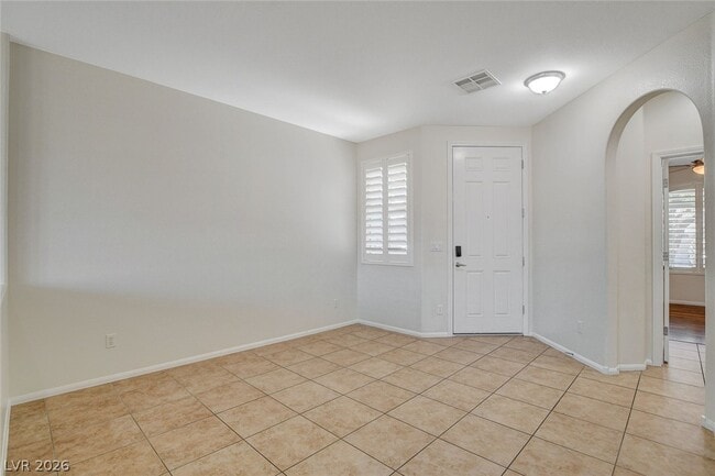 Building Photo - 9734 Maspalomas St