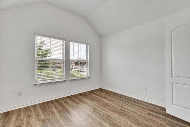 Building Photo - 175 Short Leaf Dr