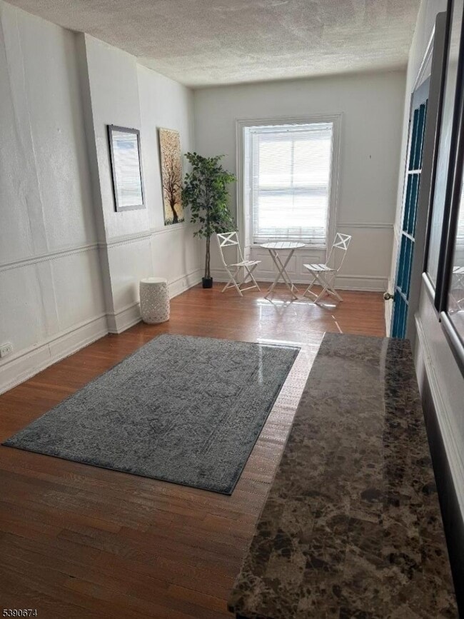 Building Photo - 210 W State St