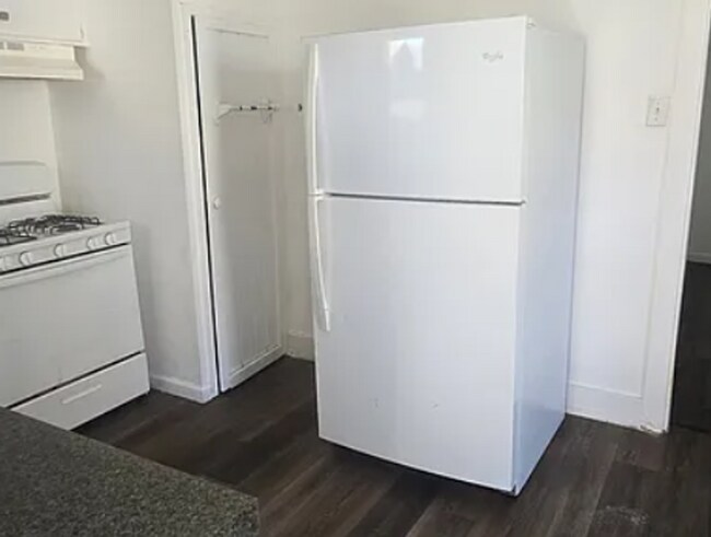 Building Photo - Cute 2 bedroom in East Springfield