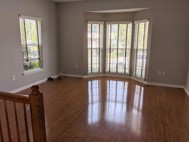 Building Photo - 307 Timberbrook Ct