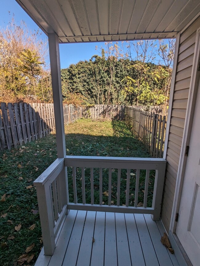 Building Photo - 33 E 22nd St