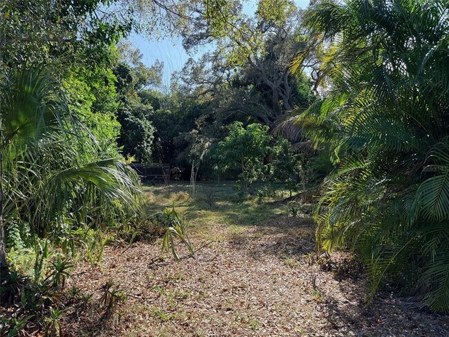 Building Photo - 1400 Alhambra Way S