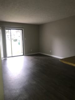 Building Photo - 837 Applewood Ln