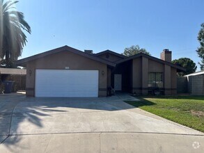 Building Photo - Southwest Home Ready to Move In!