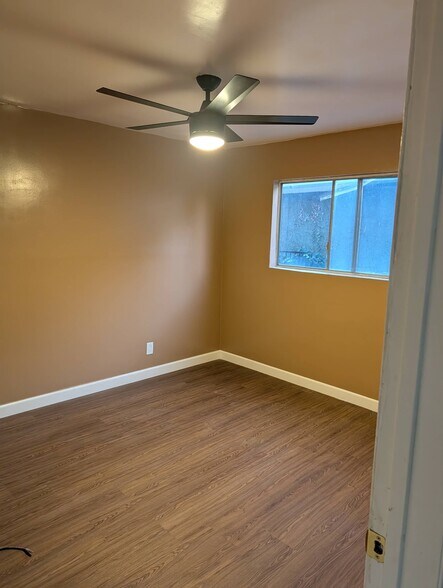 Building Photo - 704 Oakford Dr