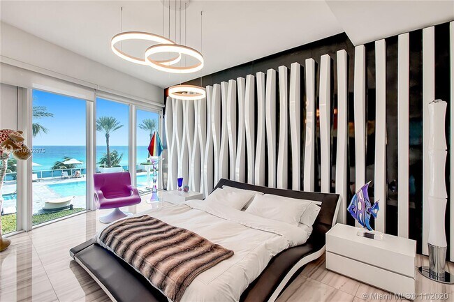 Building Photo - 2711 S Ocean Dr
