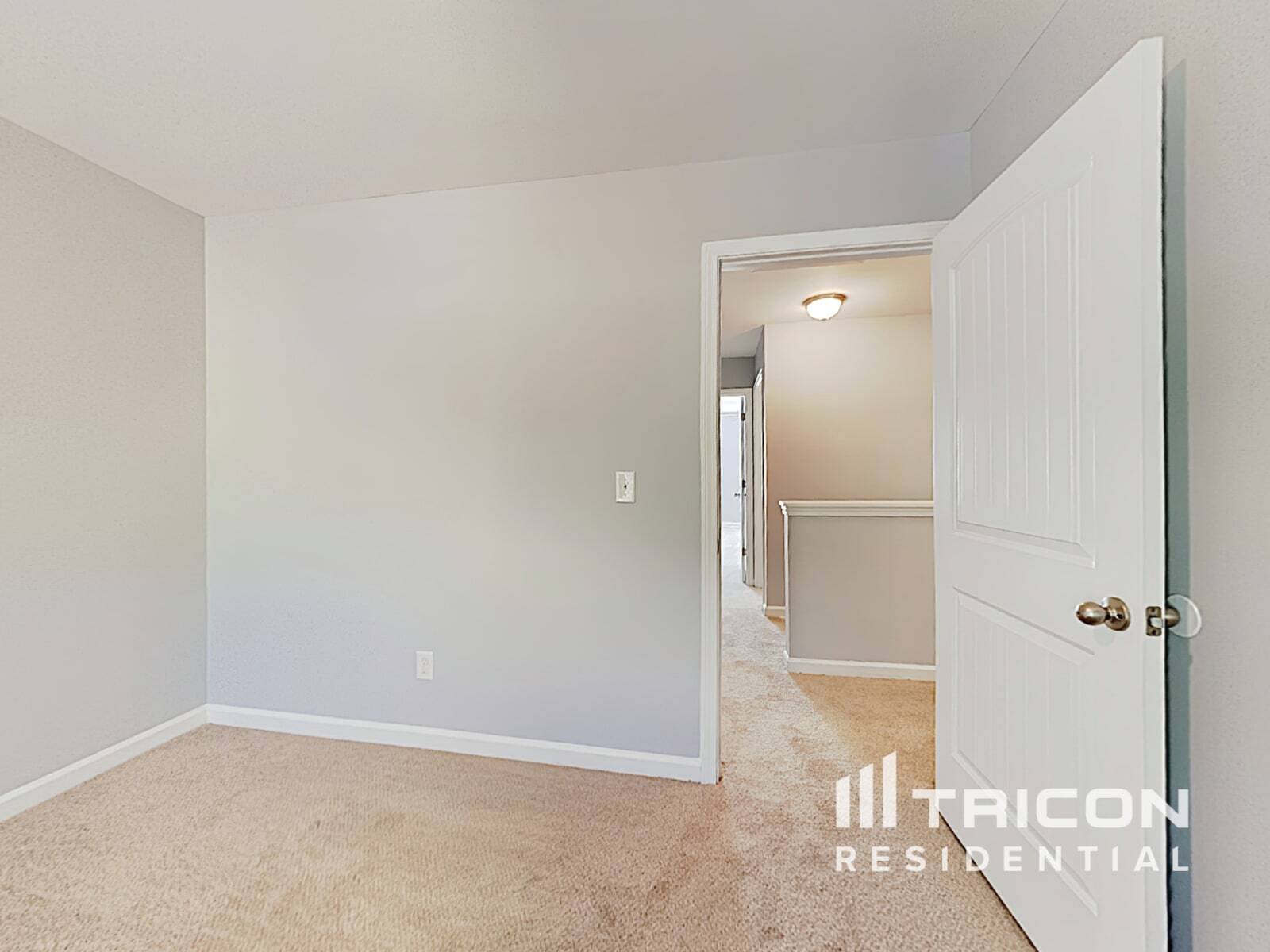 Building Photo - 211 Hollyhock Ln