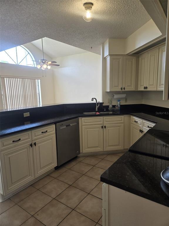 Building Photo - 838 Honolulu Woods Ln
