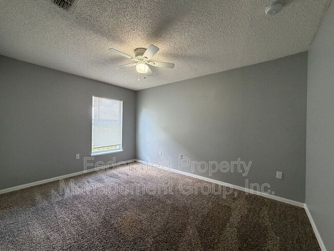 Building Photo - 7327 High Bluff Rd N