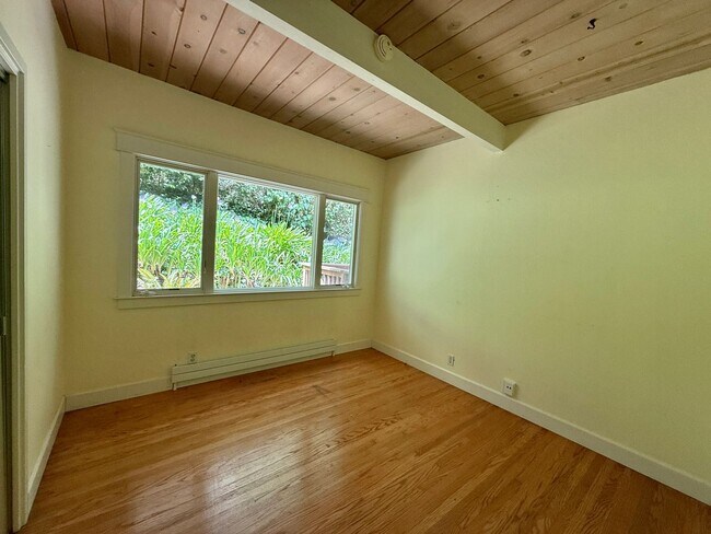 Building Photo - 504 Barone Ln