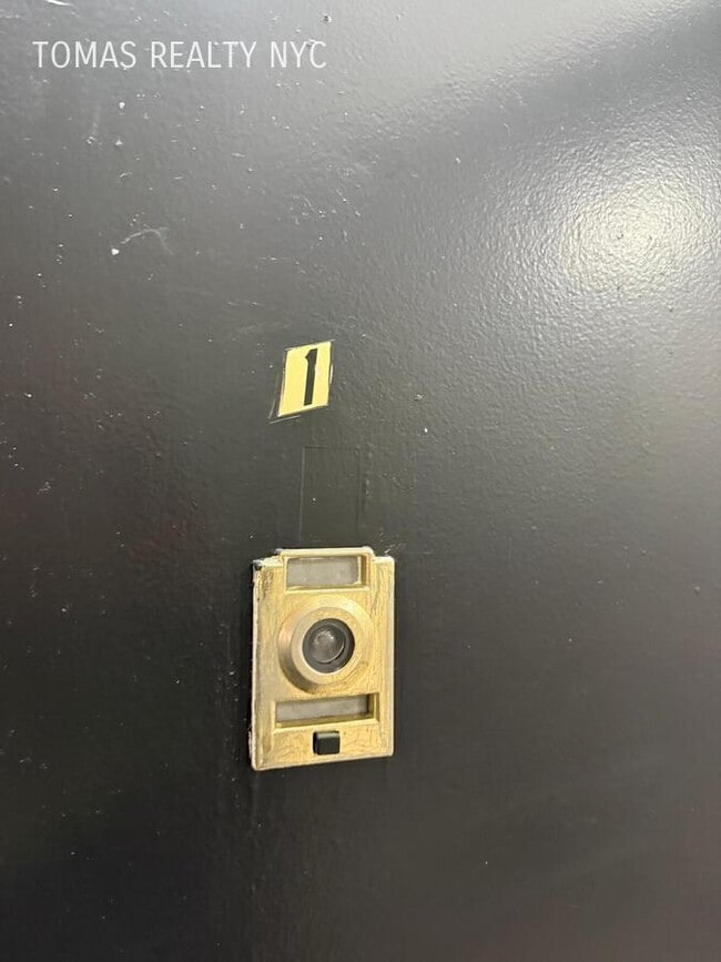 Building Photo - 2106 Arthur Ave