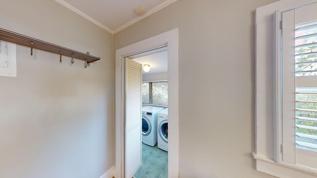 Building Photo - 1919 Nassau Blvd