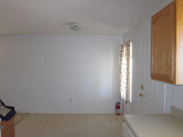 Building Photo - 402 Cam Andres