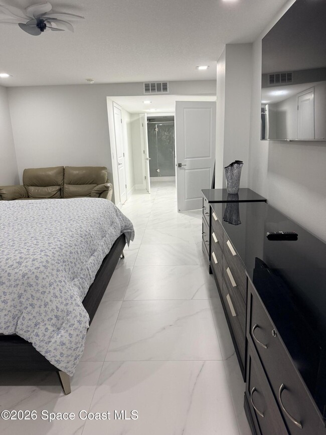 Building Photo - 3223 S Atlantic Ave