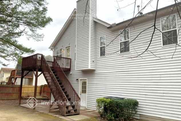 Building Photo - 1722 Graywood Dr SE