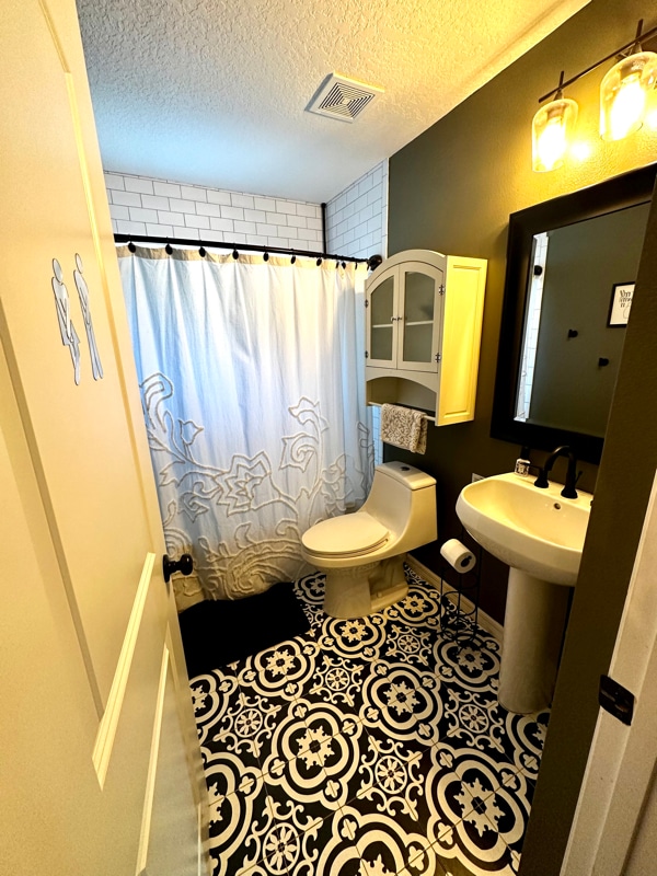 Building Photo - 579 McIntosh Rd