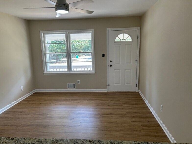 Building Photo - 665 S Wildwood Dr