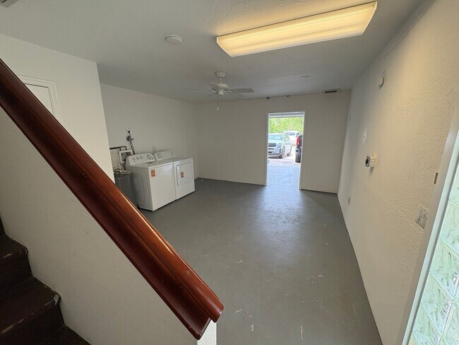 Building Photo - 3014 Avenue C